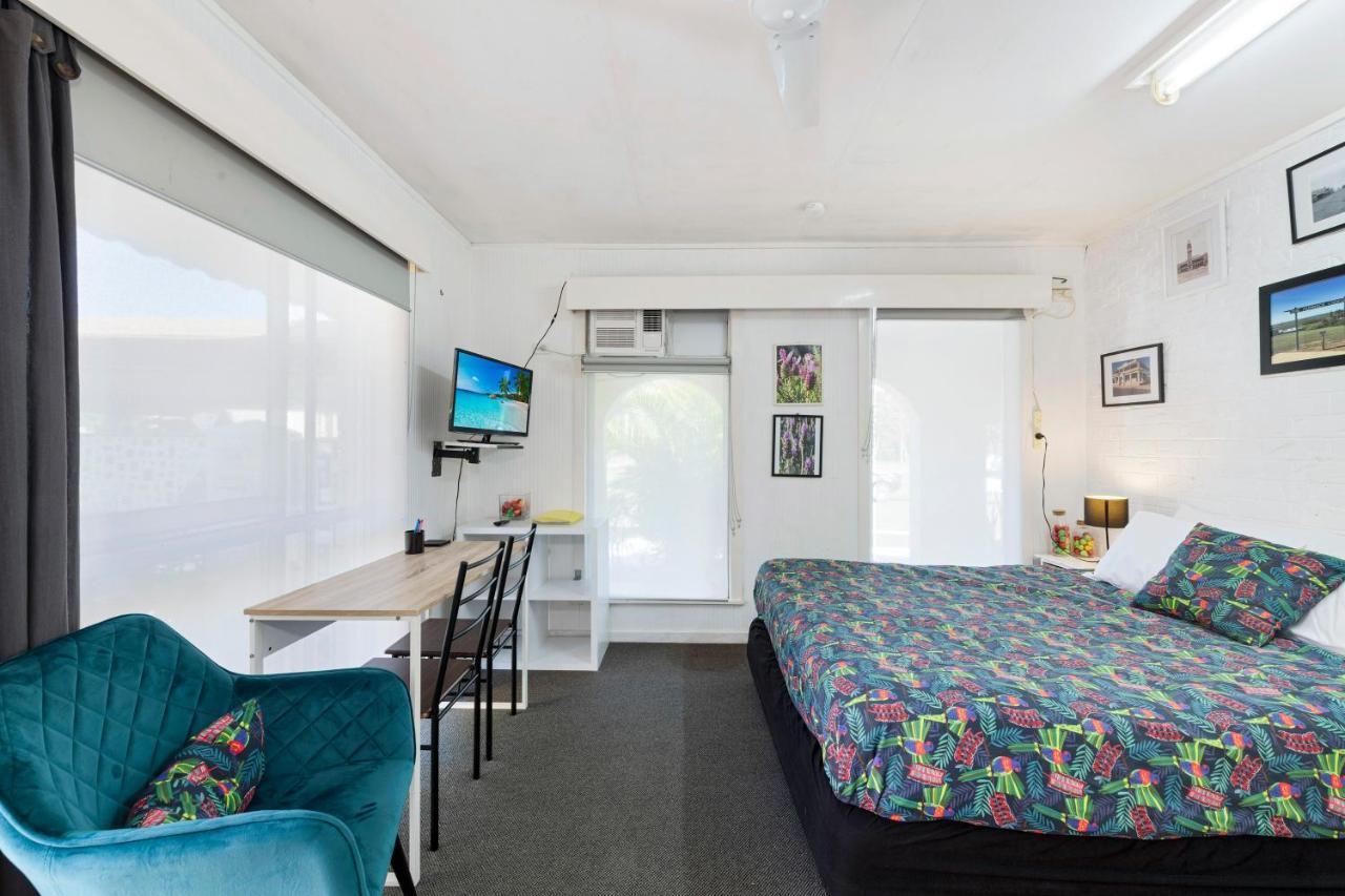 Bundaberg Coral Villa Motor Inn Dış mekan fotoğraf