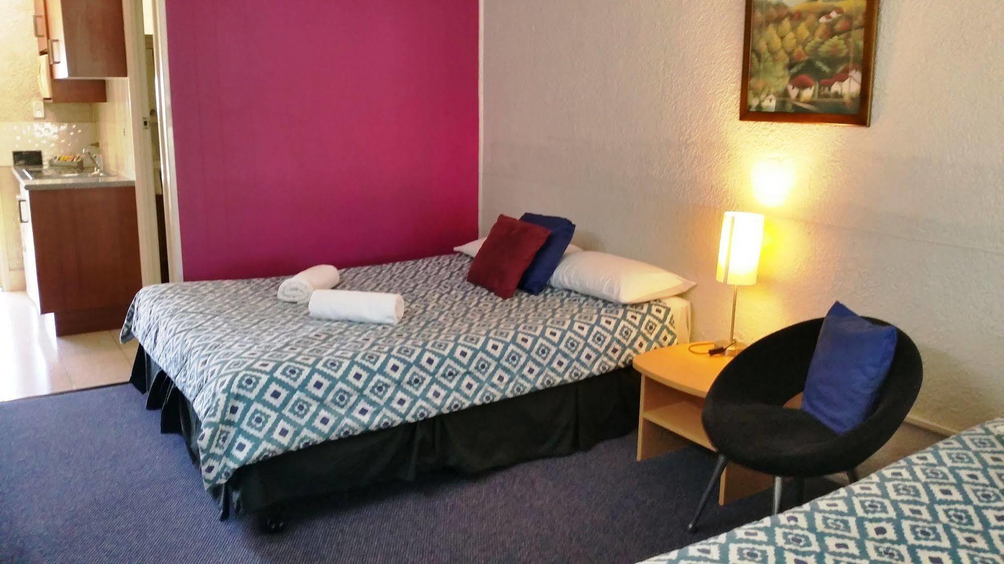 Bundaberg Coral Villa Motor Inn Dış mekan fotoğraf