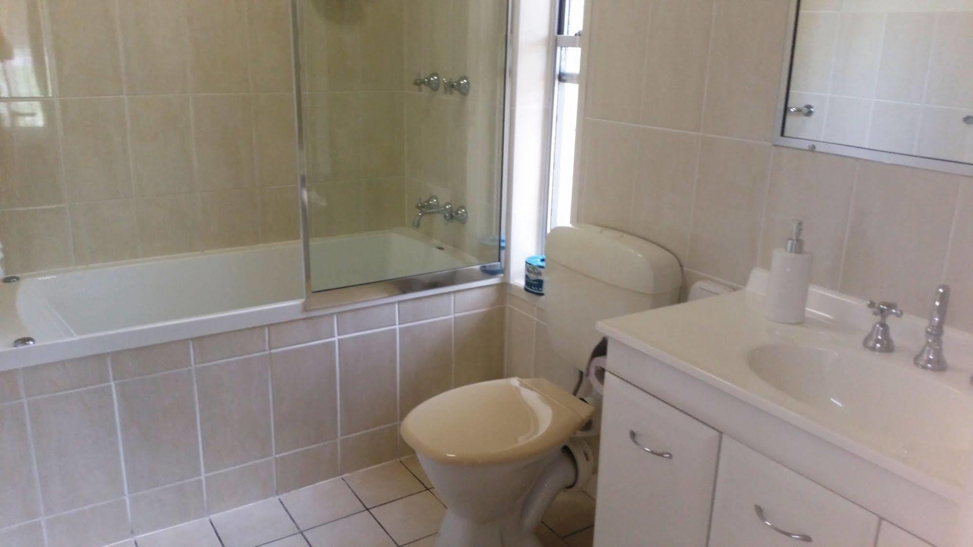 Bundaberg Coral Villa Motor Inn Dış mekan fotoğraf