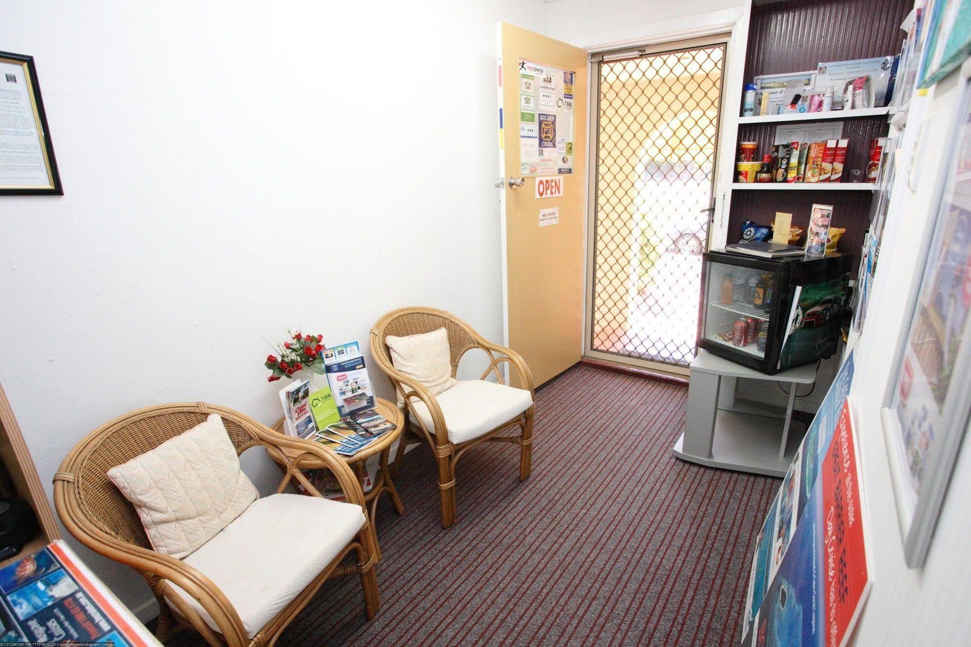 Bundaberg Coral Villa Motor Inn Dış mekan fotoğraf