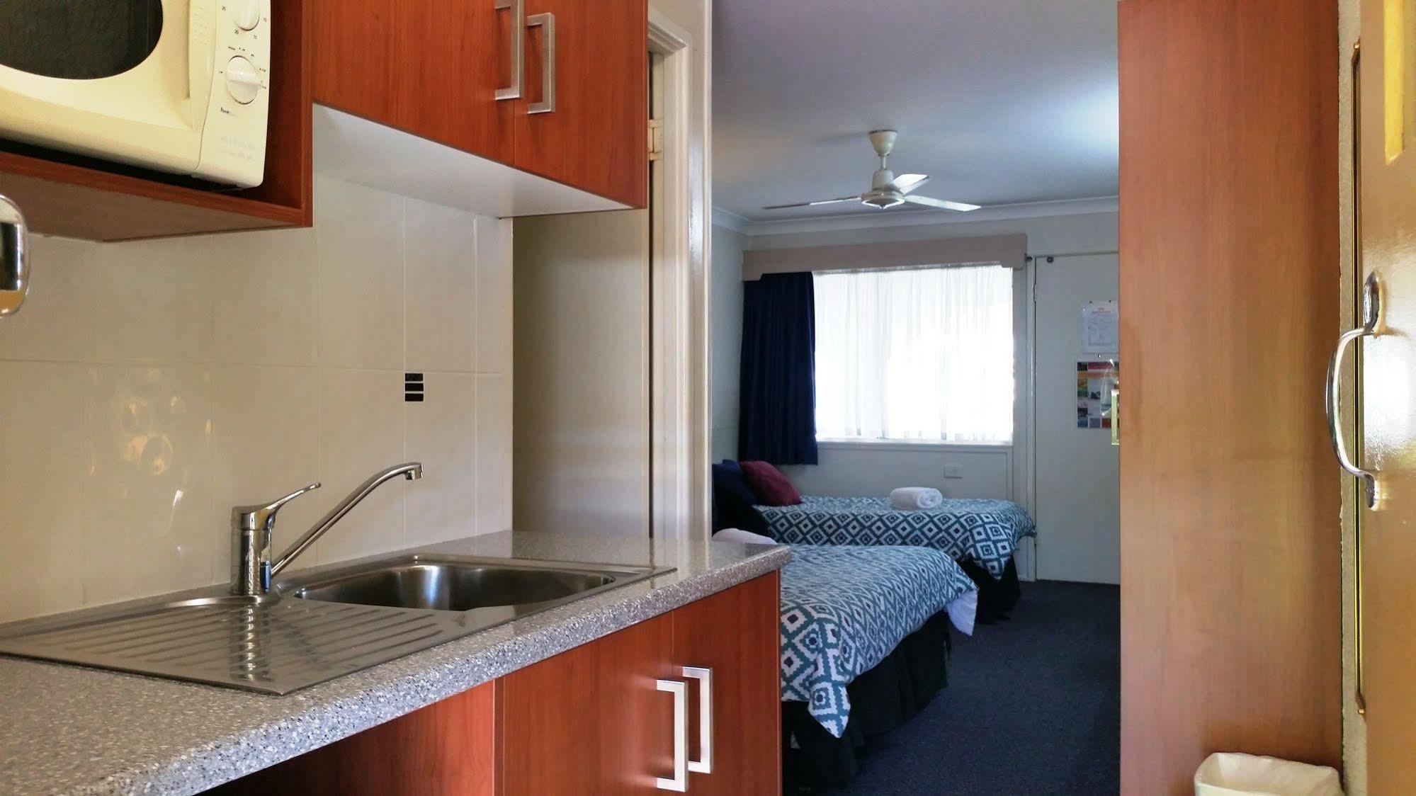 Bundaberg Coral Villa Motor Inn Dış mekan fotoğraf
