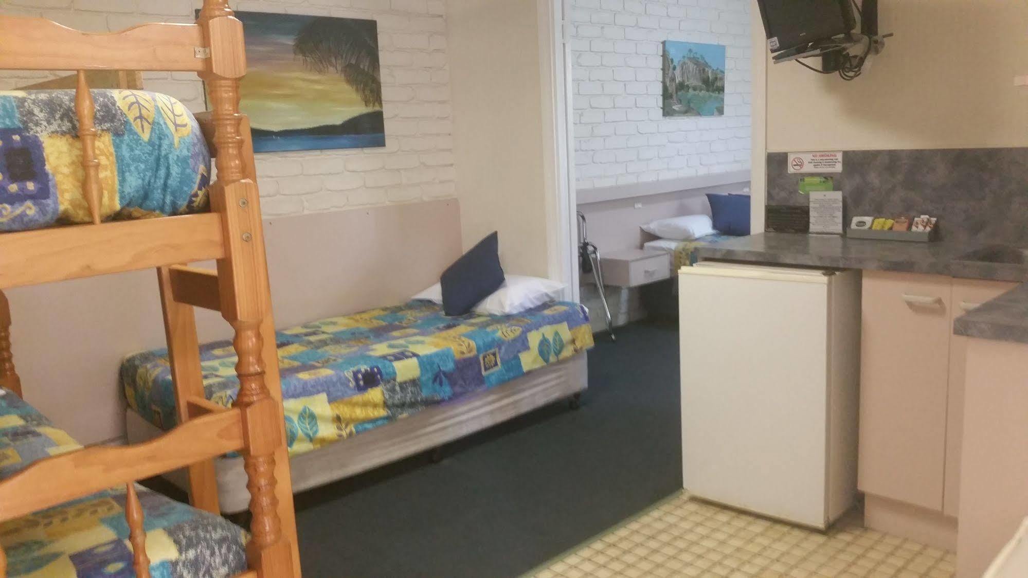 Bundaberg Coral Villa Motor Inn Dış mekan fotoğraf