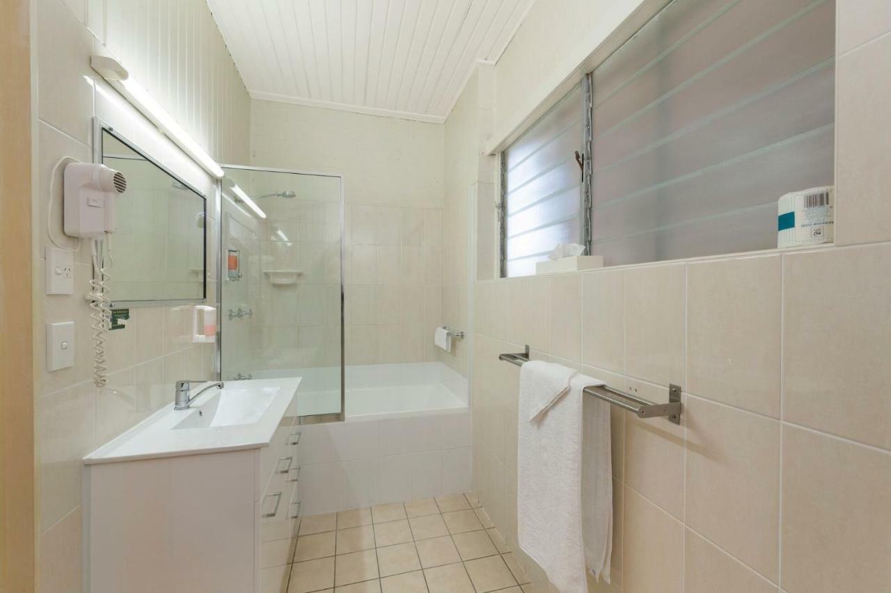Bundaberg Coral Villa Motor Inn Dış mekan fotoğraf